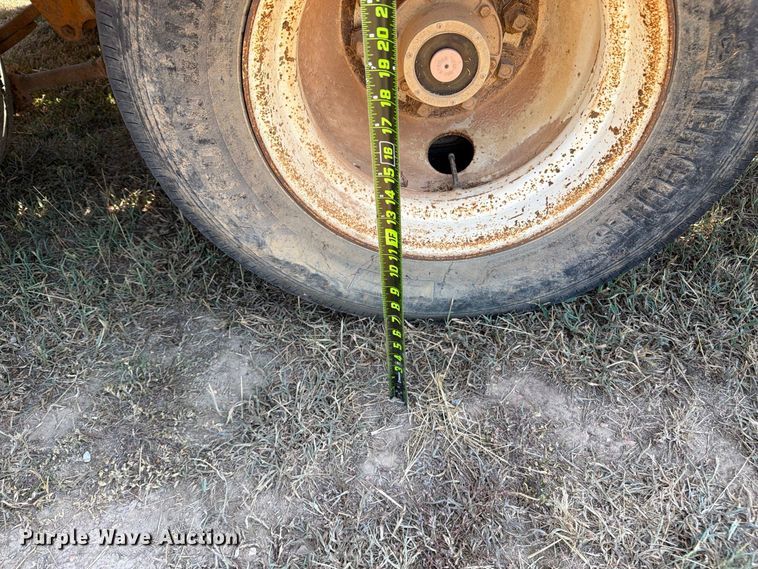 image for item FN2576 2005 Econoline DP2427DA equipment trailer