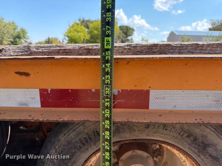 image for item FN2576 2005 Econoline DP2427DA equipment trailer