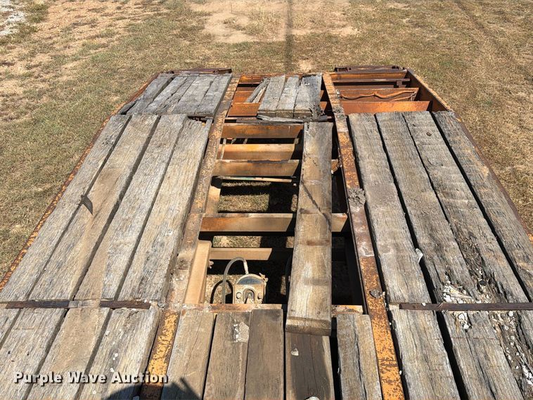 image for item FN2576 2005 Econoline DP2427DA equipment trailer