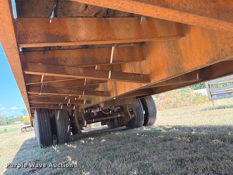 image for item FN2576 2005 Econoline DP2427DA equipment trailer