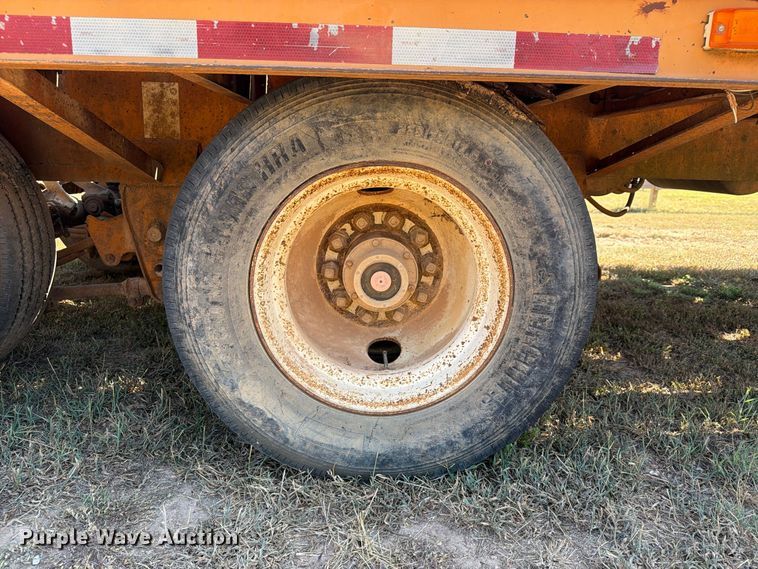 image for item FN2576 2005 Econoline DP2427DA equipment trailer