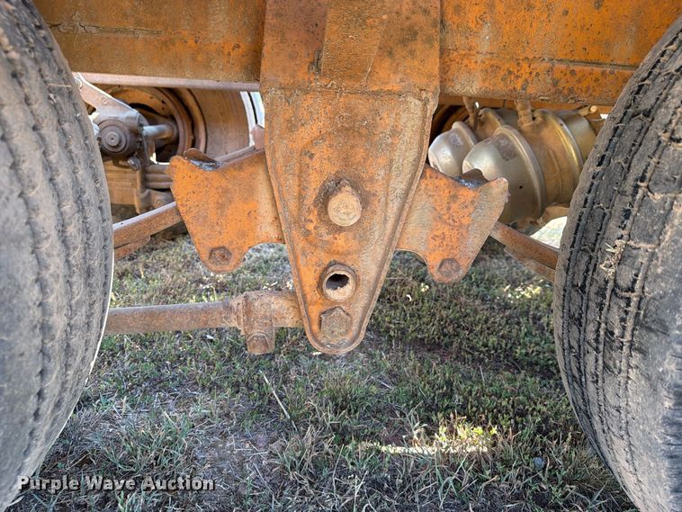 image for item FN2576 2005 Econoline DP2427DA equipment trailer