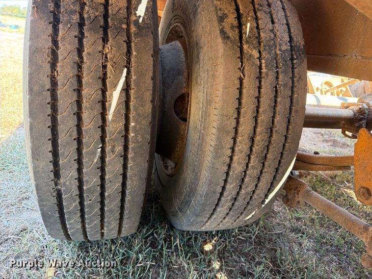 image for item FN2576 2005 Econoline DP2427DA equipment trailer