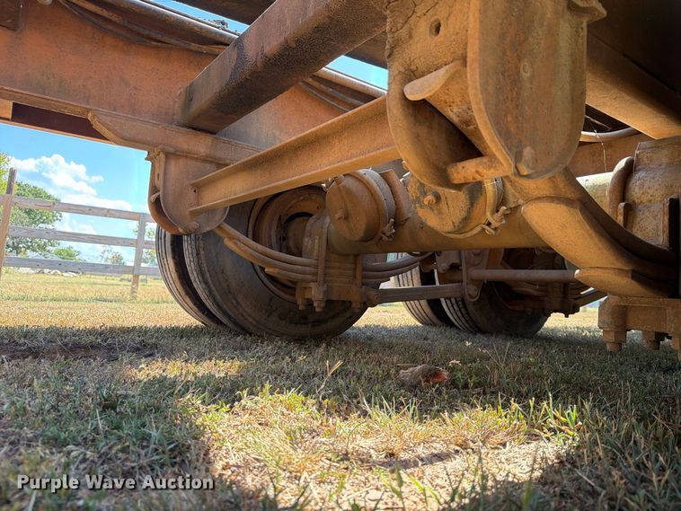 image for item FN2576 2005 Econoline DP2427DA equipment trailer