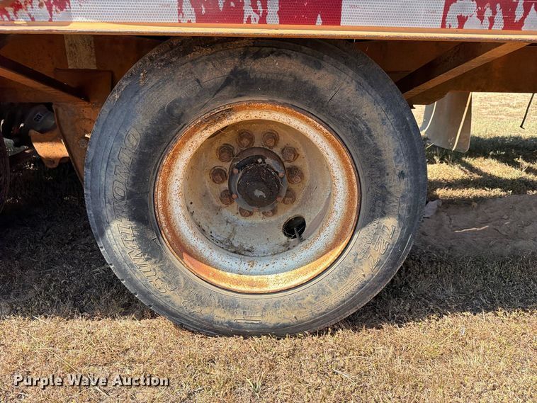image for item FN2576 2005 Econoline DP2427DA equipment trailer