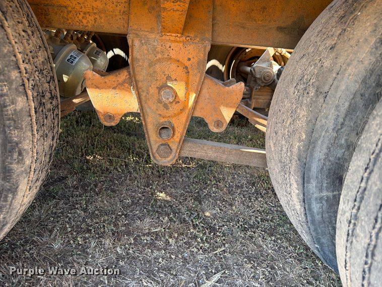 image for item FN2576 2005 Econoline DP2427DA equipment trailer