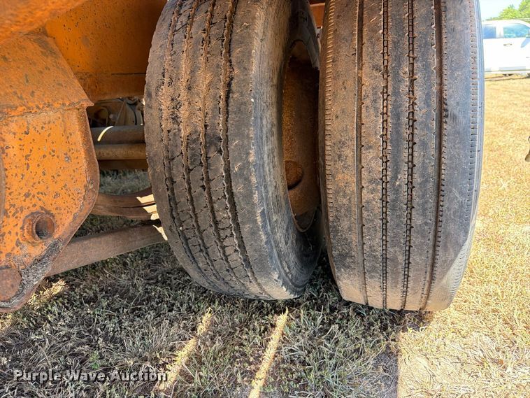 image for item FN2576 2005 Econoline DP2427DA equipment trailer