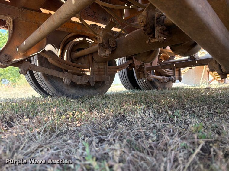 image for item FN2576 2005 Econoline DP2427DA equipment trailer