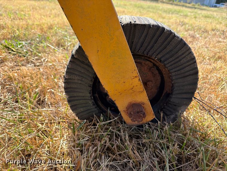 image for item FN2577 FMC RC 160 rototiller