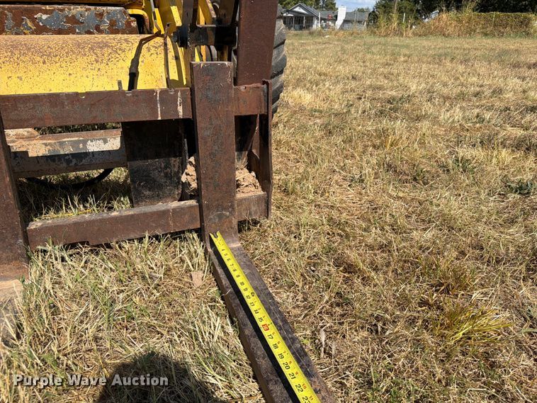 image for item FN2579 New Holland B95 backhoe