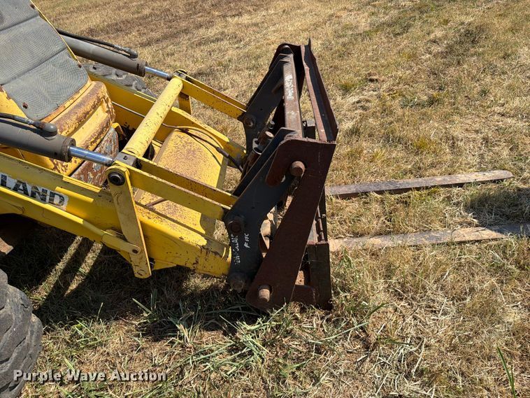 image for item FN2579 New Holland B95 backhoe