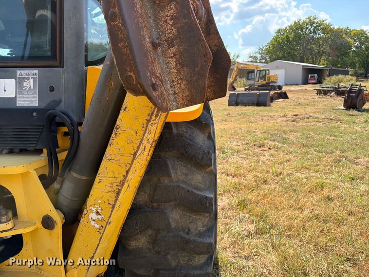 image for item FN2579 New Holland B95 backhoe