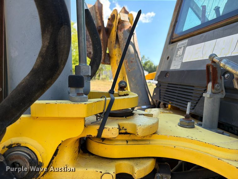 image for item FN2579 New Holland B95 backhoe