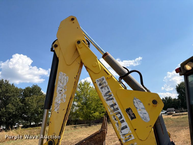 image for item FN2579 New Holland B95 backhoe
