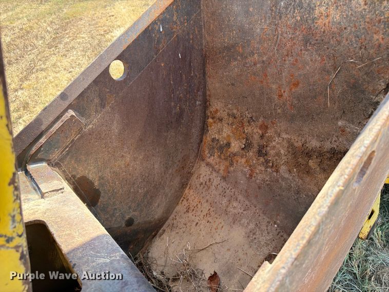 image for item FN2579 New Holland B95 backhoe