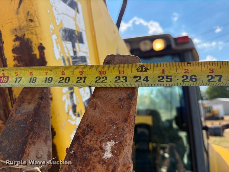 image for item FN2579 New Holland B95 backhoe