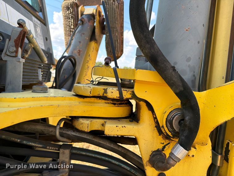 image for item FN2579 New Holland B95 backhoe