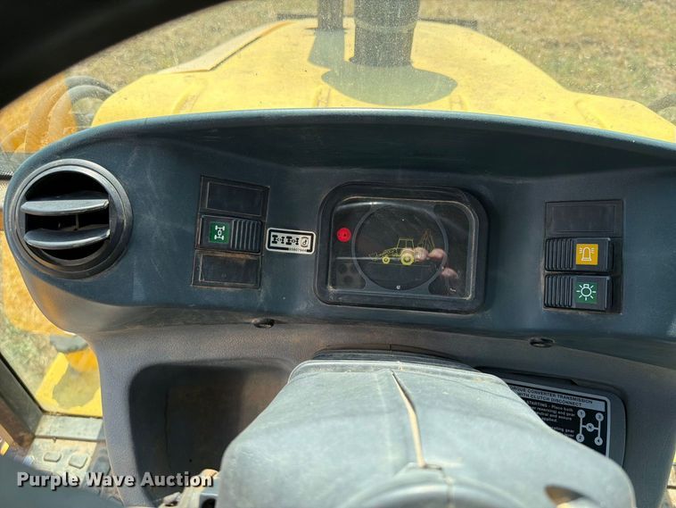 image for item FN2579 New Holland B95 backhoe