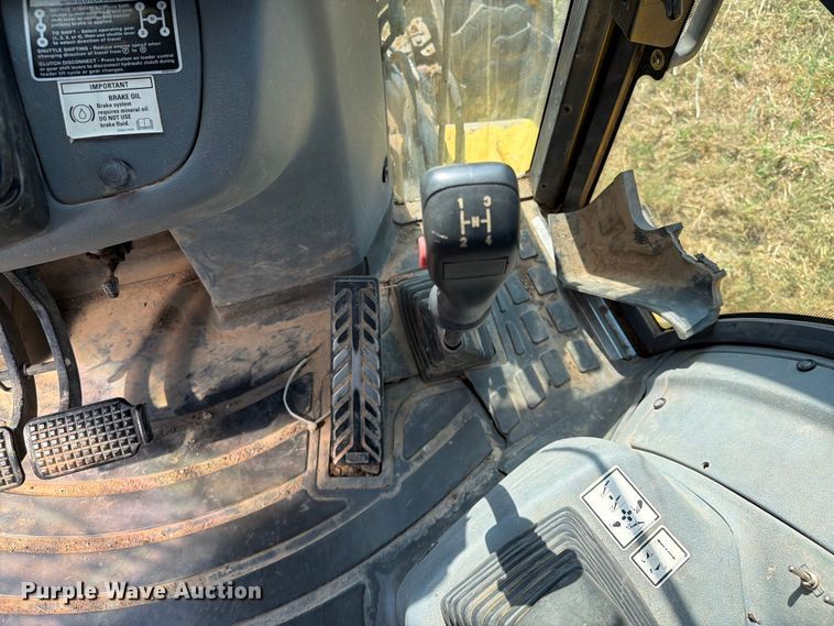 image for item FN2579 New Holland B95 backhoe