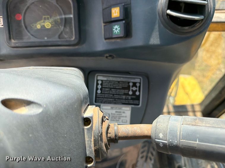 image for item FN2579 New Holland B95 backhoe