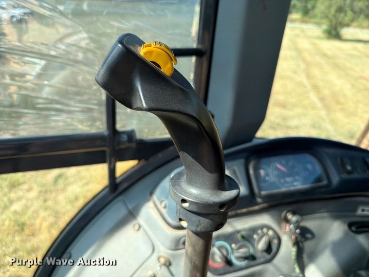 image for item FN2579 New Holland B95 backhoe