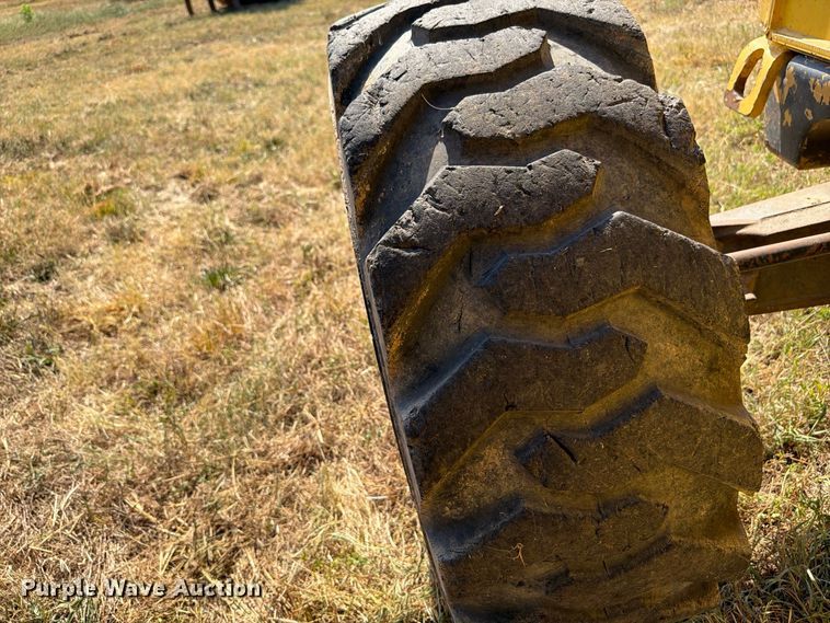 image for item FN2579 New Holland B95 backhoe
