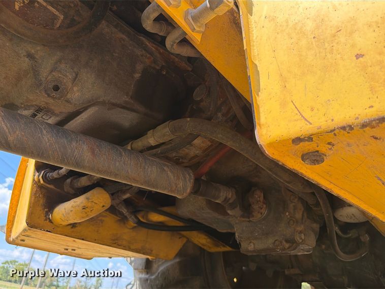image for item FN2579 New Holland B95 backhoe