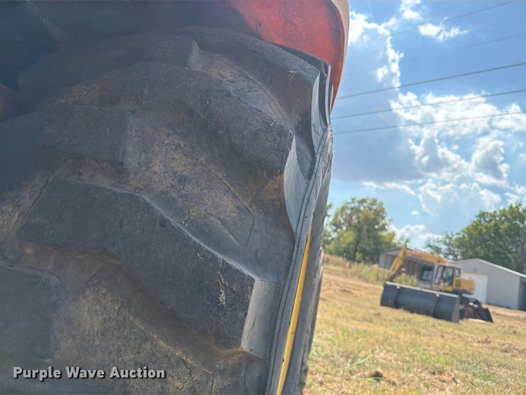 image for item FN2579 New Holland B95 backhoe