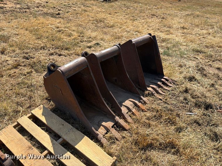 image for item FN2579 New Holland B95 backhoe