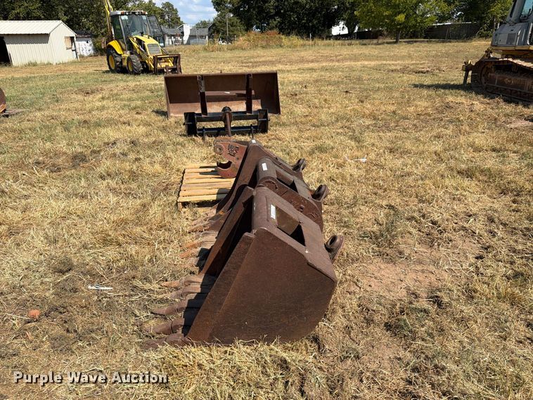image for item FN2579 New Holland B95 backhoe