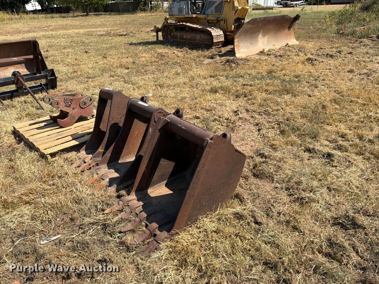 image for item FN2579 New Holland B95 backhoe