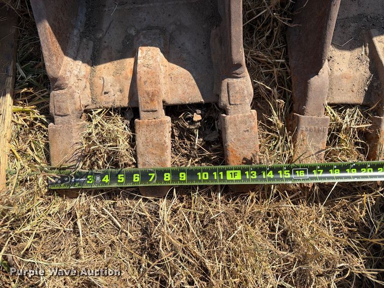 image for item FN2579 New Holland B95 backhoe