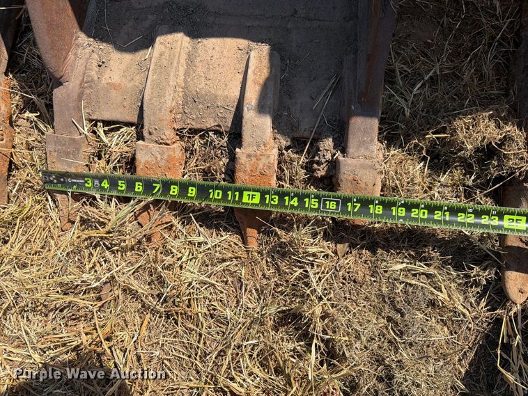 image for item FN2579 New Holland B95 backhoe