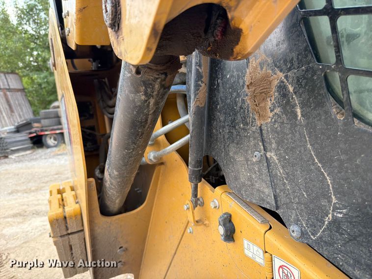 image for item FN5794 2024 Caterpillar 289D3 tracked skid steer loader