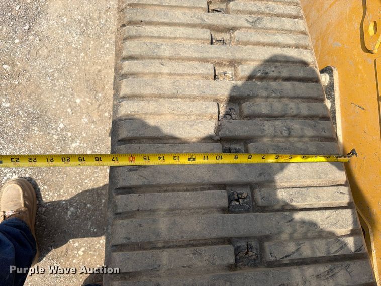 image for item FN5794 2024 Caterpillar 289D3 tracked skid steer loader