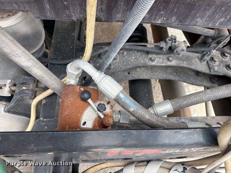 image for item FN5796 2019 International LT625 semi truck