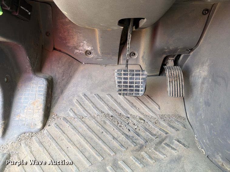 image for item FN5796 2019 International LT625 semi truck