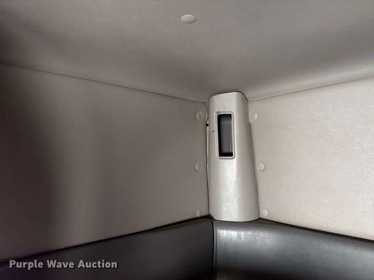 image for item FN5796 2019 International LT625 semi truck