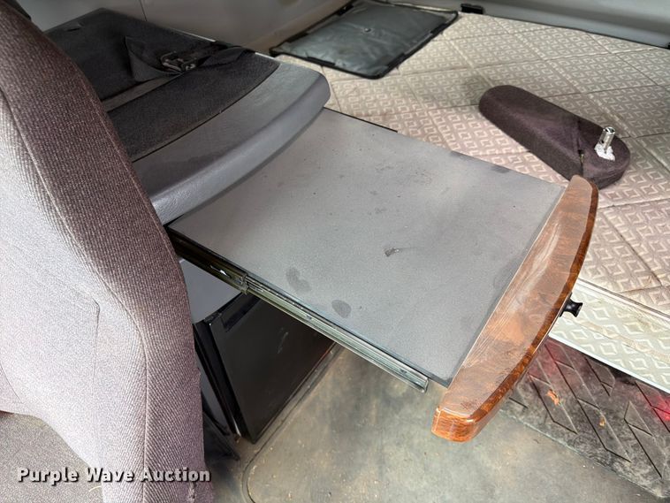 image for item FN5796 2019 International LT625 semi truck