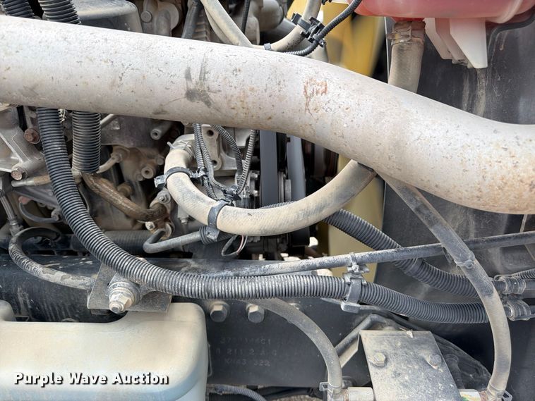 image for item FN5796 2019 International LT625 semi truck