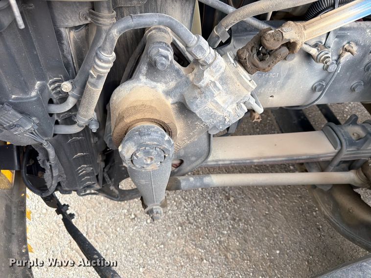 image for item FN5796 2019 International LT625 semi truck