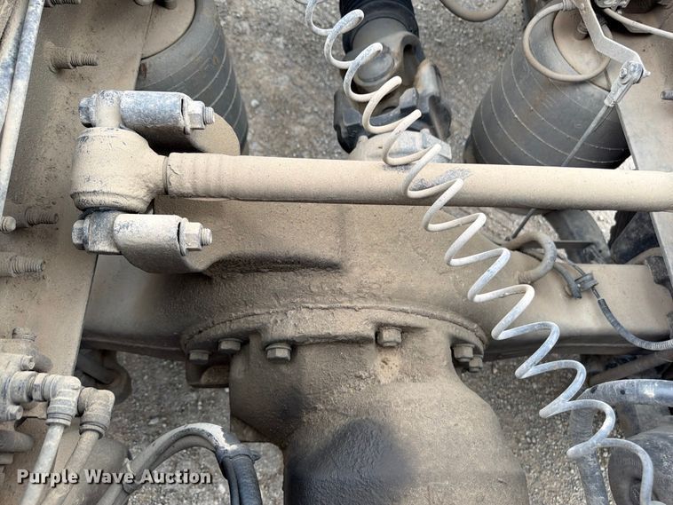image for item FN5796 2019 International LT625 semi truck