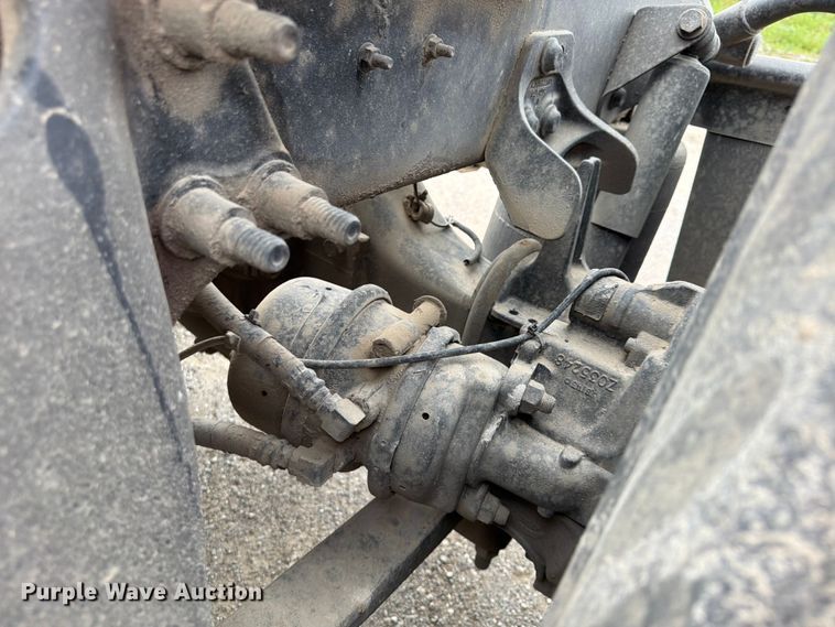 image for item FN5796 2019 International LT625 semi truck