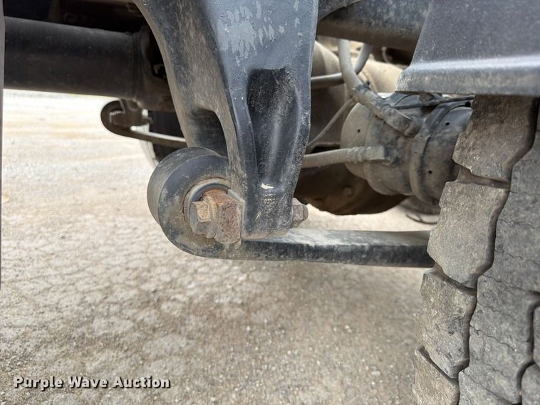 image for item FN5796 2019 International LT625 semi truck