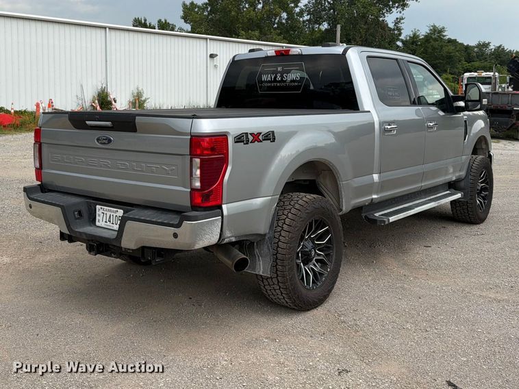 image for item FN5800 2022 Ford F250 Super Duty XLT Crew Cab pickup truck