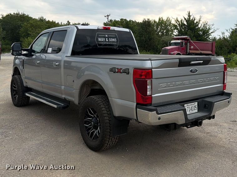 image for item FN5800 2022 Ford F250 Super Duty XLT Crew Cab pickup truck