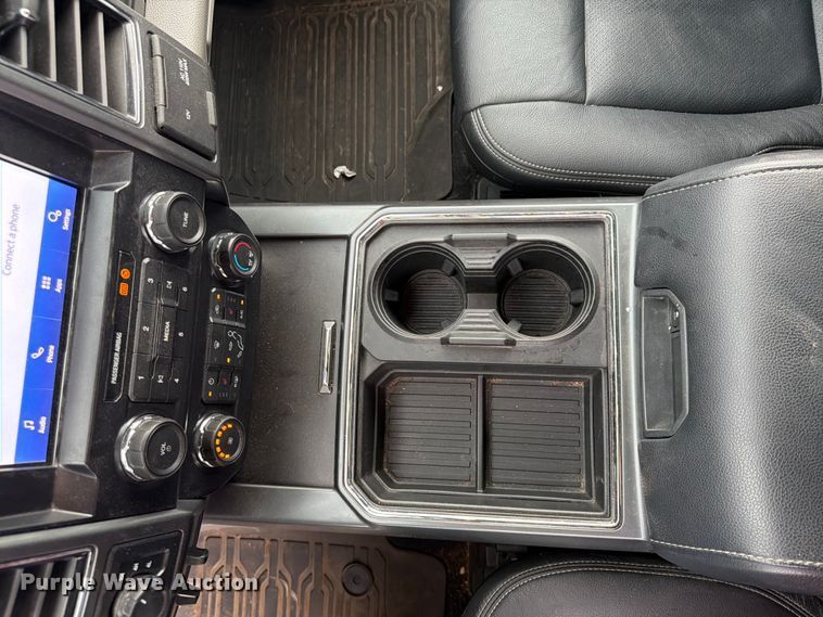 image for item FN5800 2022 Ford F250 Super Duty XLT Crew Cab pickup truck