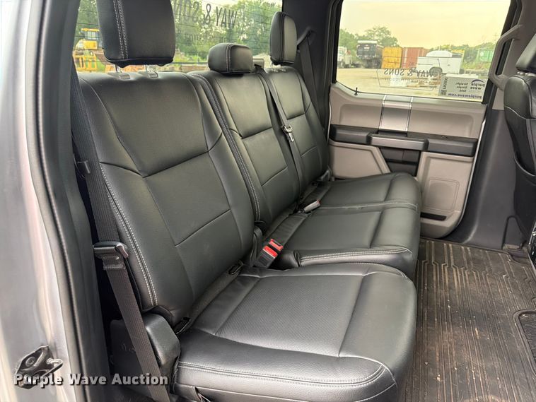 image for item FN5800 2022 Ford F250 Super Duty XLT Crew Cab pickup truck