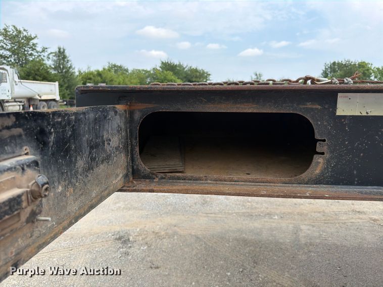 image for item FN5810 1991 Landoll Corporation 317E drop tilt deck equipment trailer