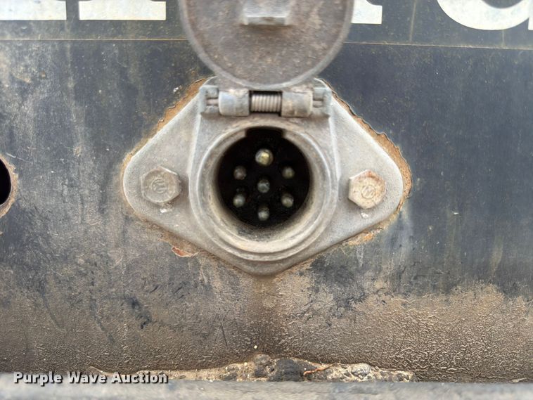 image for item FN5810 1991 Landoll Corporation 317E drop tilt deck equipment trailer